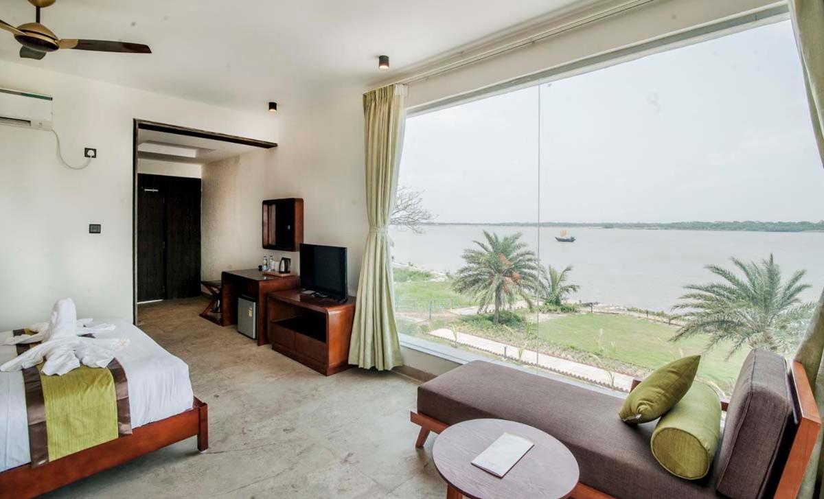 Hotel Sonar Bangla Taki Hasnabad ภายนอก รูปภาพ